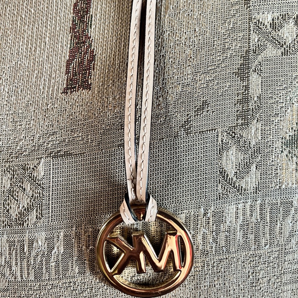 Michael Kors Gold and Cream Hang Tag